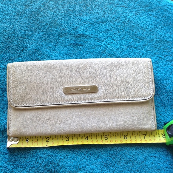 Kipling, Fossil, Michael Kors Bundle - Picture 8 of 10